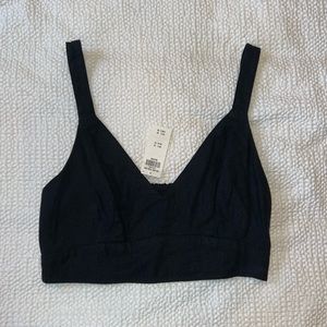 Black Abercrombie cropped tank top